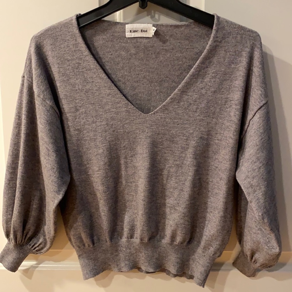 Line&Dot light weight sweater